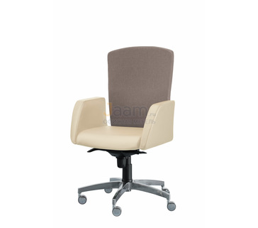 Кресло для руководителя Сигма/Д комбиниров. кожа нестандарт/база алюминий